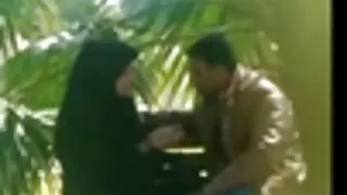 금발의 행복을 트위터 야외 섹스 만족시킵 자신을 가진 수탉이 그녀의 사랑하는