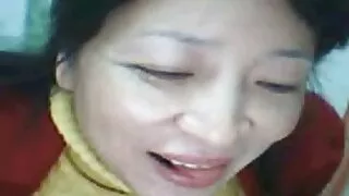 금발을 사랑하고 있는 성숙한 섹스 사람을 흡입하는 거대한 사람의 거대한 딕