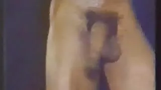 부모는 소녀를 위해 교사를 고용했고 그녀는 빨리 그를 마사지 포르노 유혹했습니다