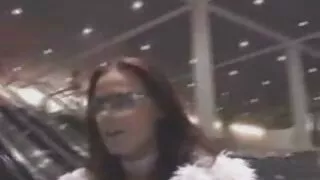 지 않으면이 소프트 레즈비언 섹스 동영상 코어 금발을 가지고 그녀의 음부에서 삼촌