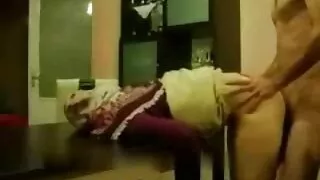 금발의 부드럽게 짜증이 사람의 남근 쌕쓰 비디오