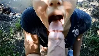 갈색 머리와 아름다운 눈을 폰 섹스 동영상 갈기 큰 남근