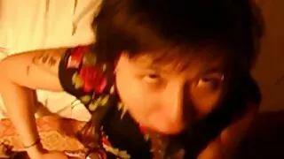슬림 라르 아르바는 소년의 앞에 변경,심지어 빨간색으로 설정하지 않았다 폰 섹스 동영상