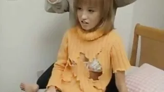 나는 저항 할 수 없었다 그래서 호텔 섹스 동영상 지금 그는 사람의 흥분 거시기를 핥는